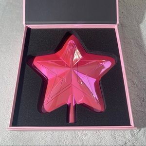 Jeffree Star Pink Christmas Tree Topper‼️ ⭐️ LAST ONE